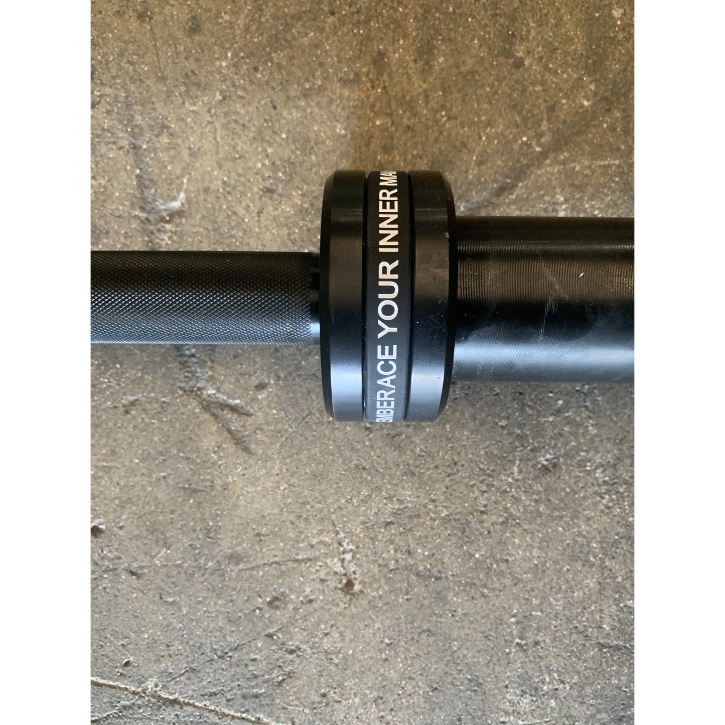Wahine Black Chrome Barbell with Black Chrome Sleeves, 15kg